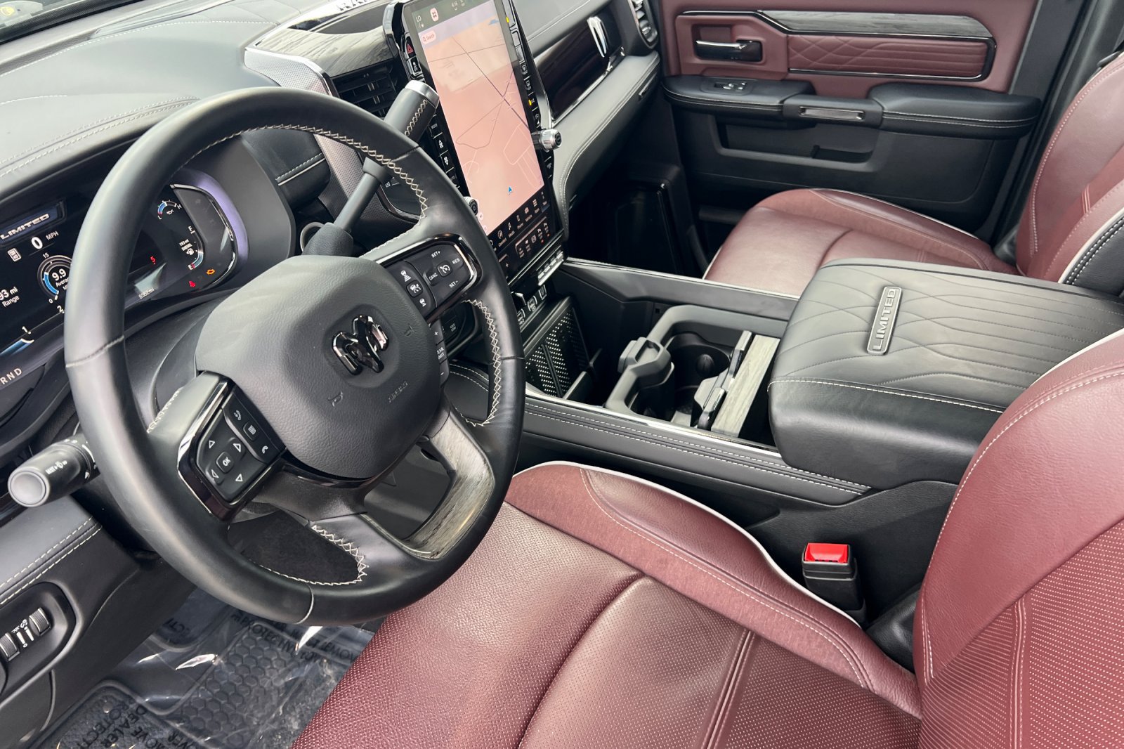 Used 2025 RAM 3500 Limited AWD/4WD image 4