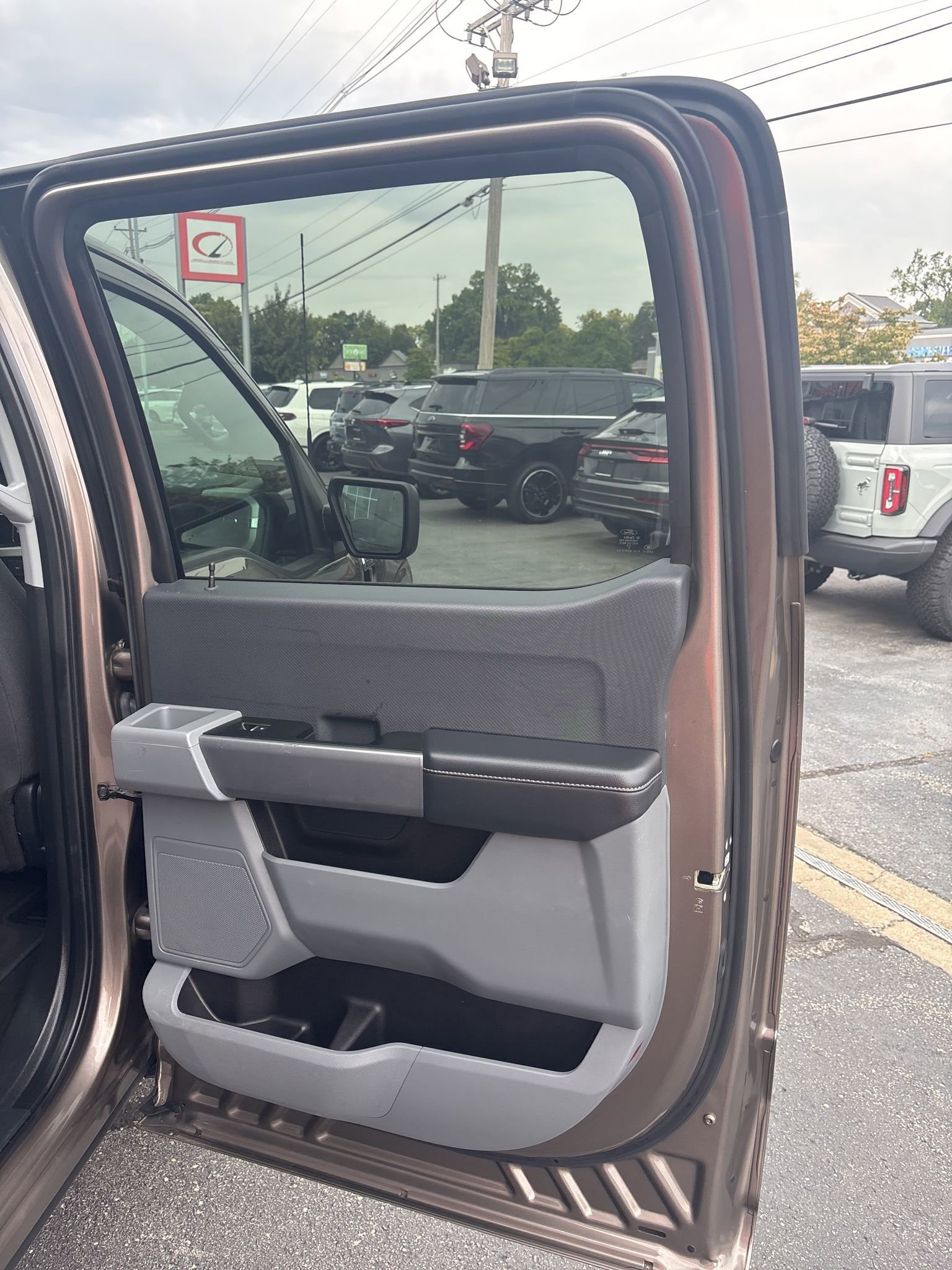 Used 2022 Ford F150 XLT image 23