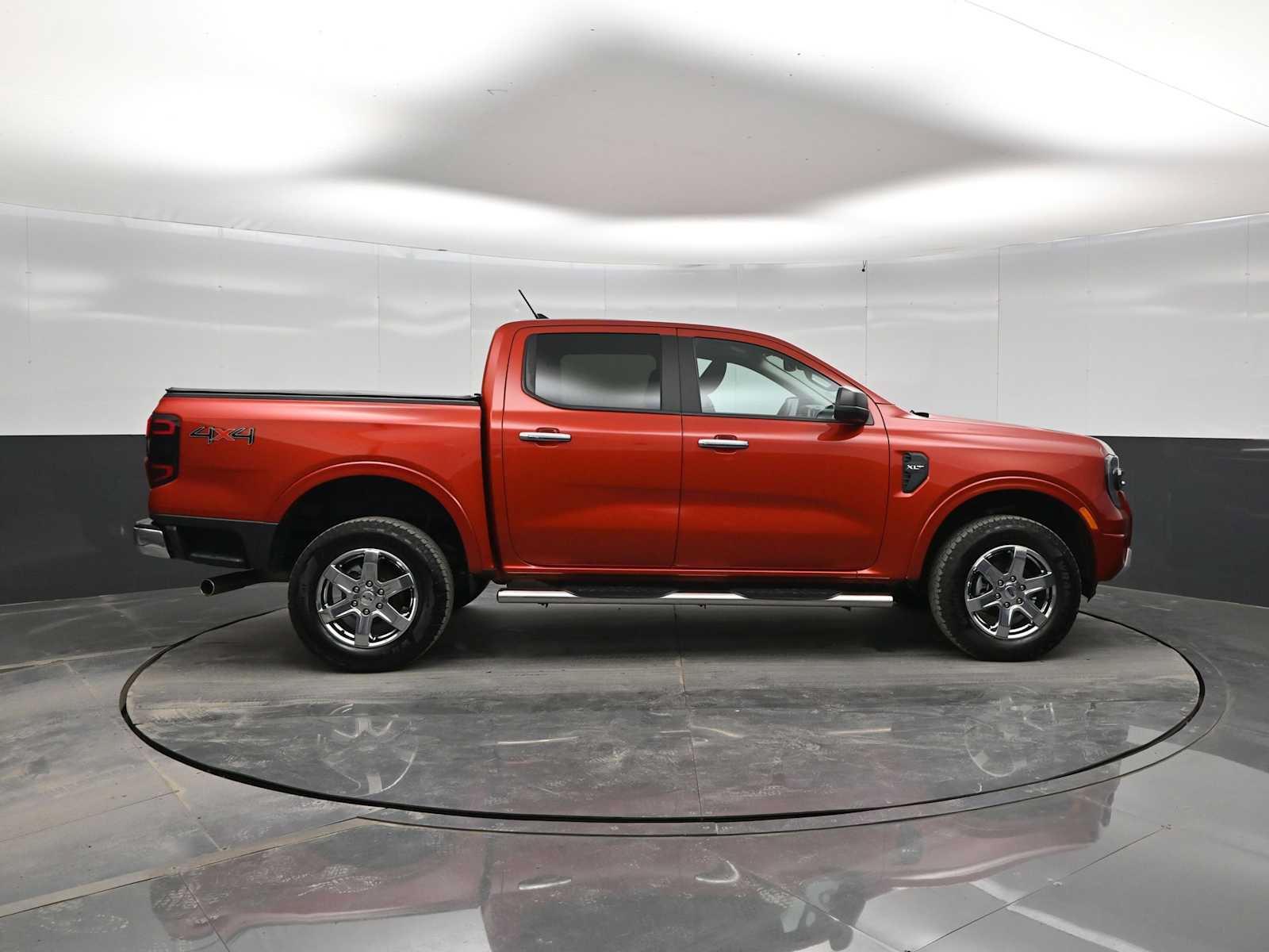 Used 2024 Ford Ranger XLT w/ Equipment Group 301A High AWD/4WD image 9