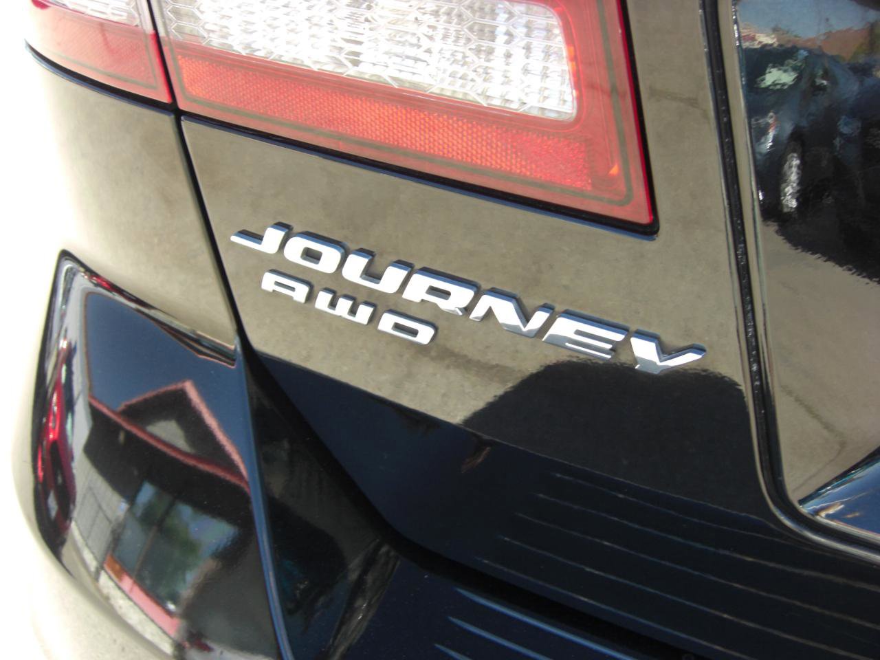 Used 2017 Dodge Journey Crossroad AWD/4WD image 14