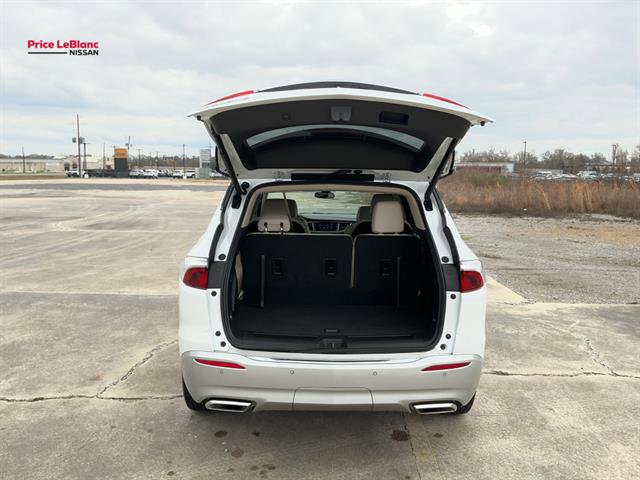 Used 2024 Buick Enclave Essence w/ Experience Buick Package image 8