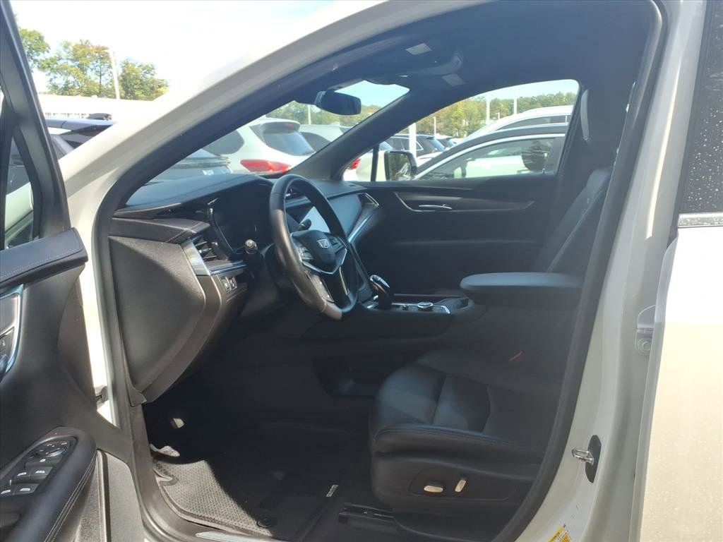 Certified 2022 Cadillac XT5 Luxury image 8