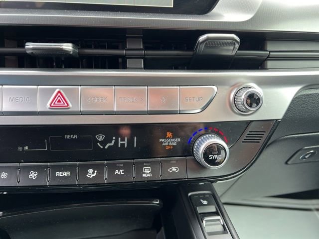 Certified 2025 Kia Telluride S image 23