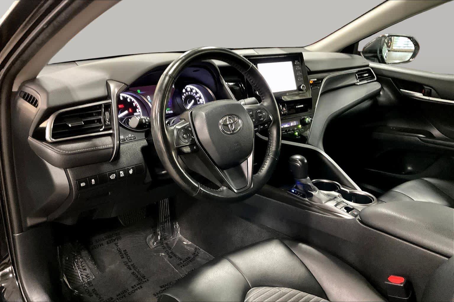 Used 2023 Toyota Camry SE w/ Cold Weather Package AWD/4WD image 18