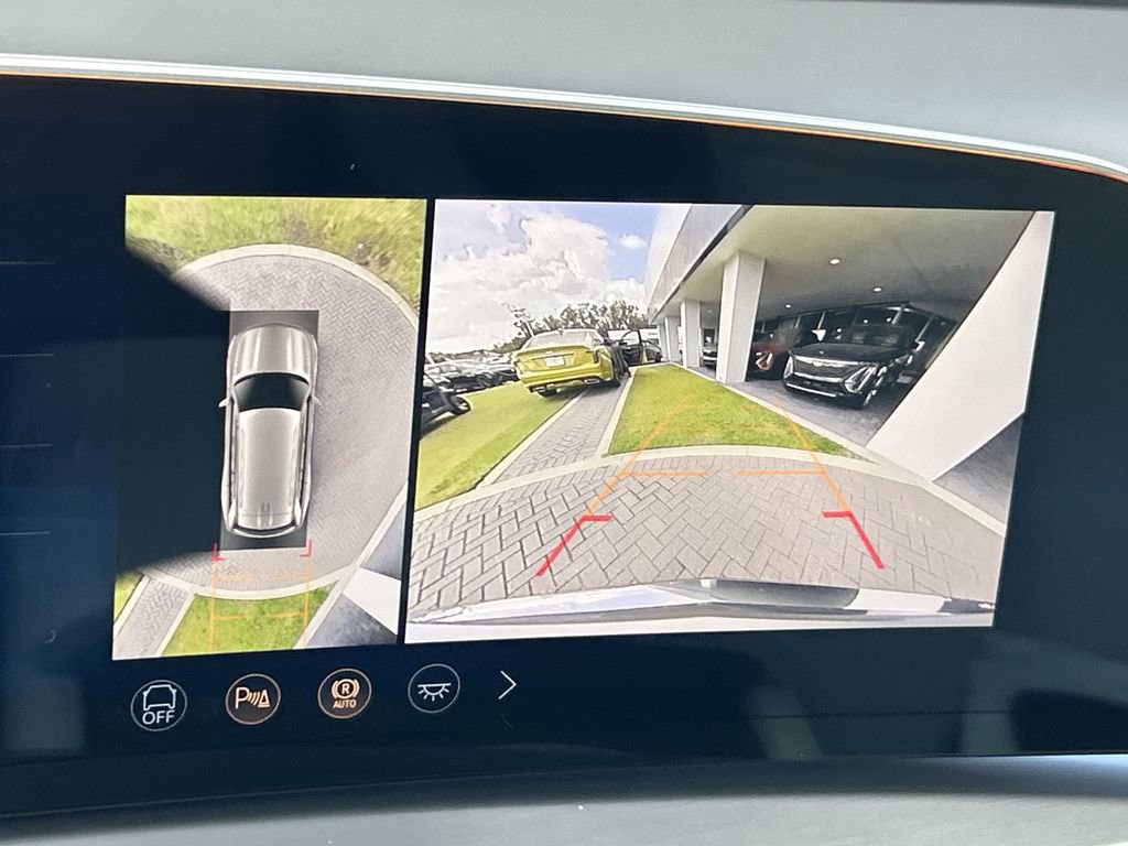 New 2026 Cadillac Vistiq Luxury image 24