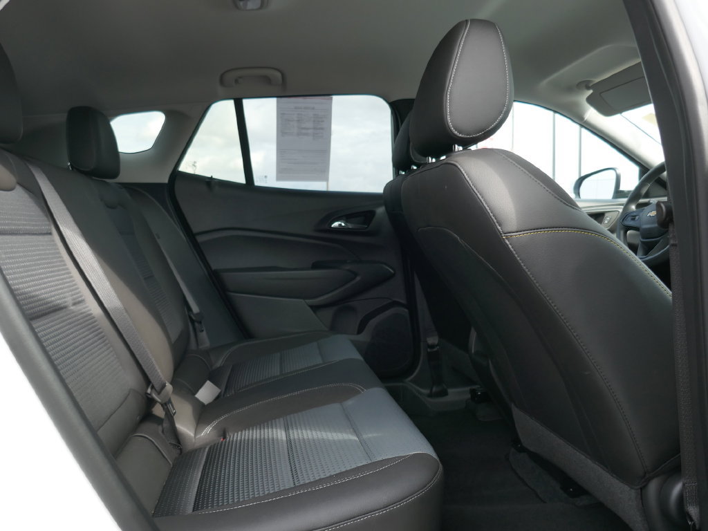 Certified 2026 Chevrolet Trax LT FWD image 16
