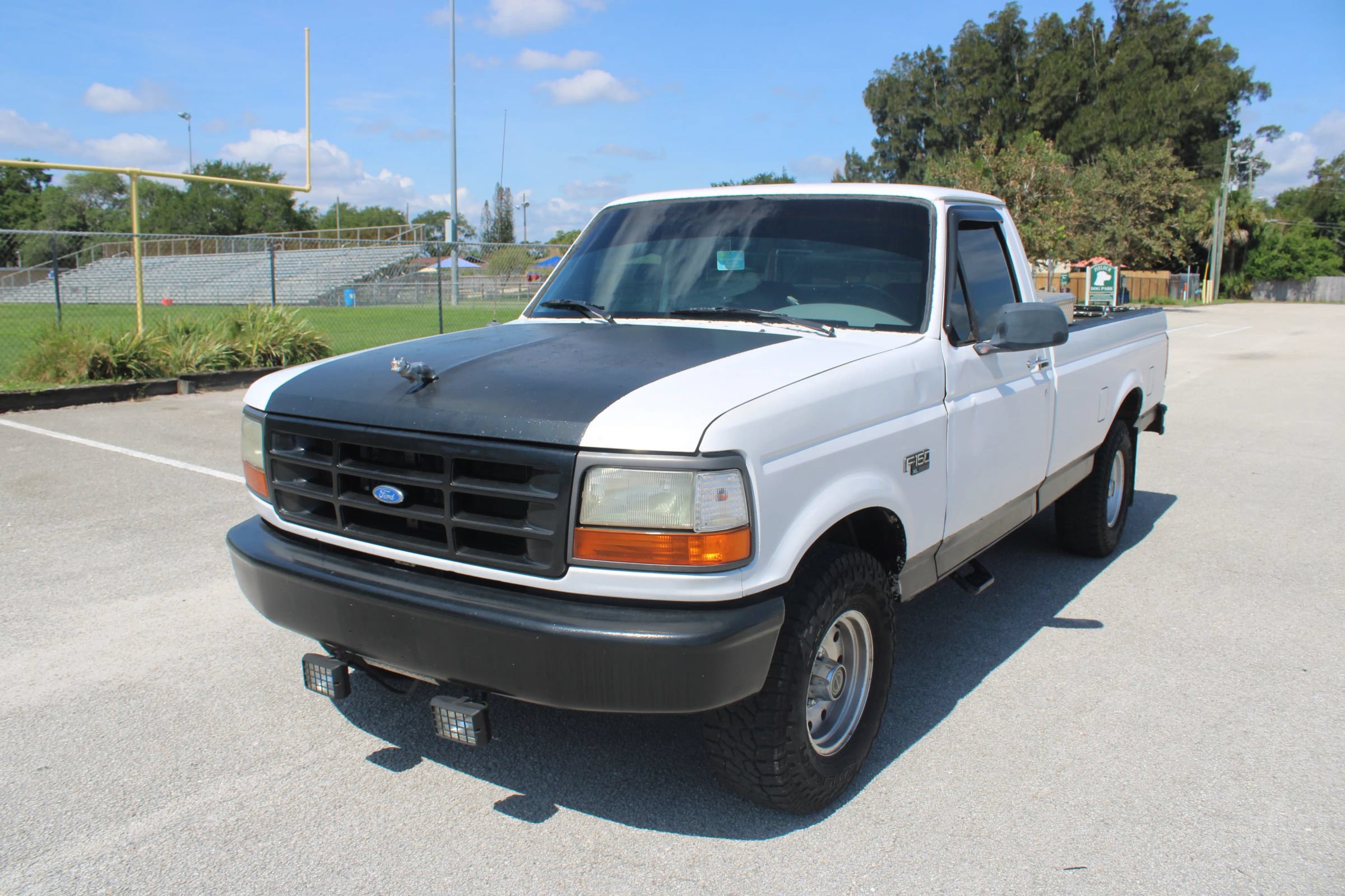 Used 1994 Ford F150 2WD Regular Cab image 1