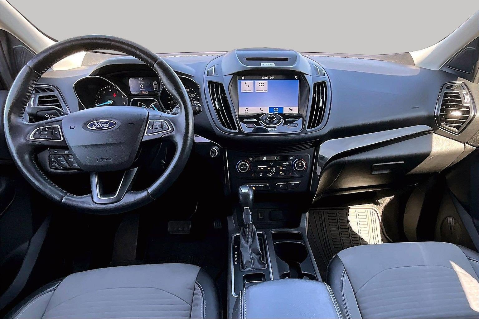 Used 2017 Ford Escape Titanium image 12