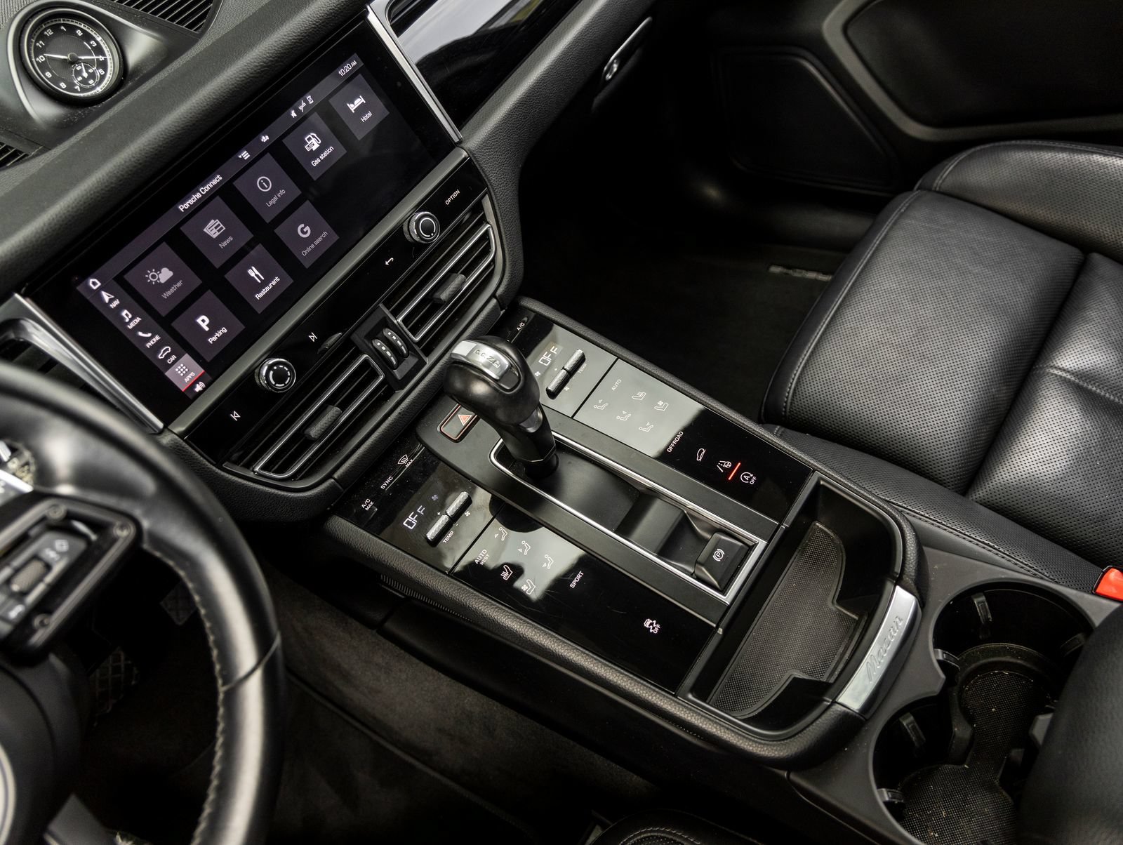 Certified 2023 Porsche Macan AWD/4WD image 33
