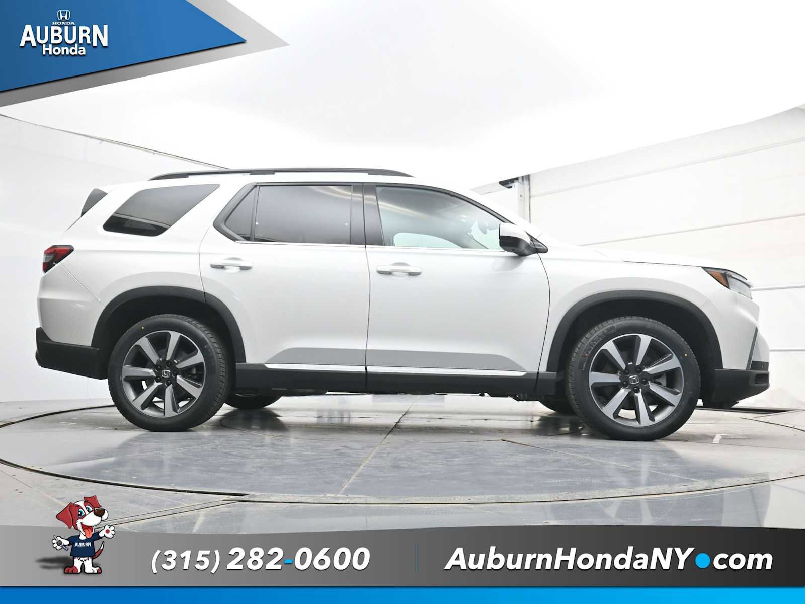 Used 2023 Honda Pilot Elite image 23