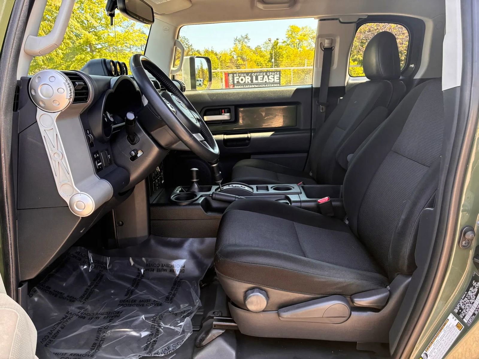 Used 2014 Toyota FJ Cruiser 4WD w/ Upgrade Package image 24