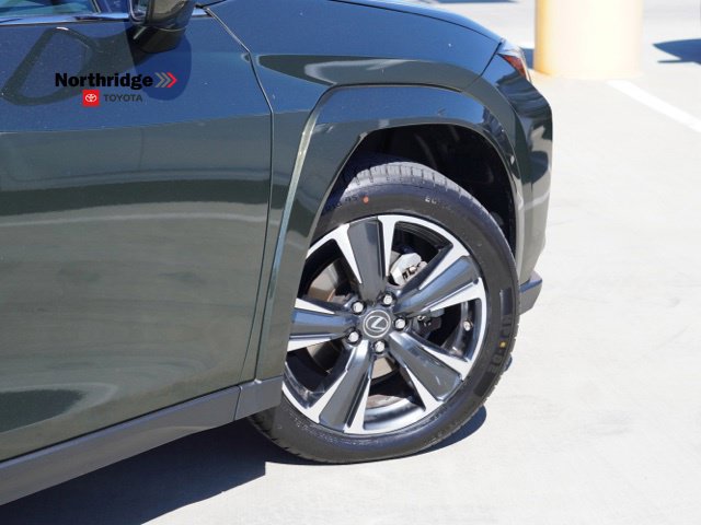 Used 2022 Lexus UX 200 w/ Premium Package FWD image 8