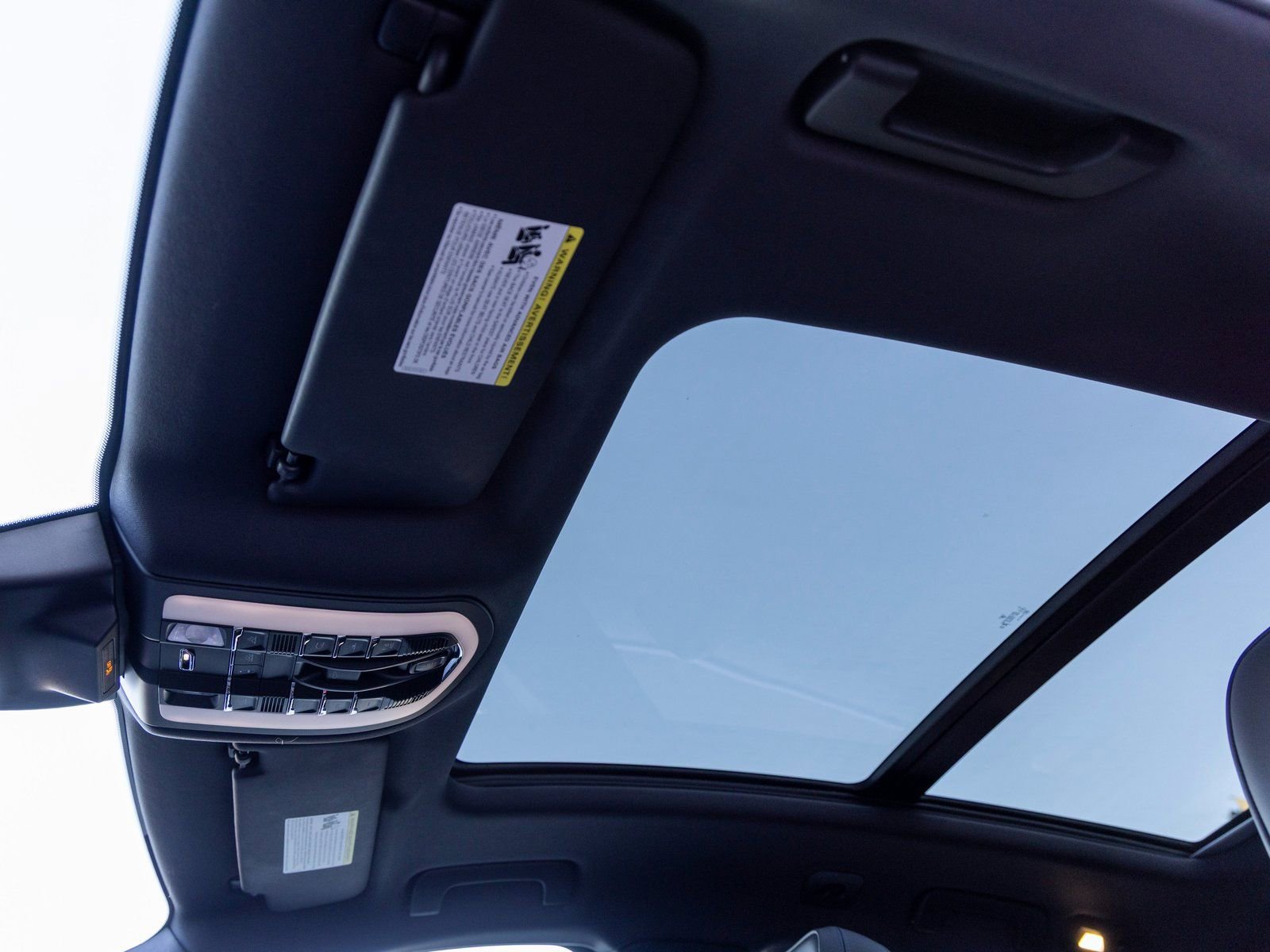 New 2025 Porsche Macan image 26