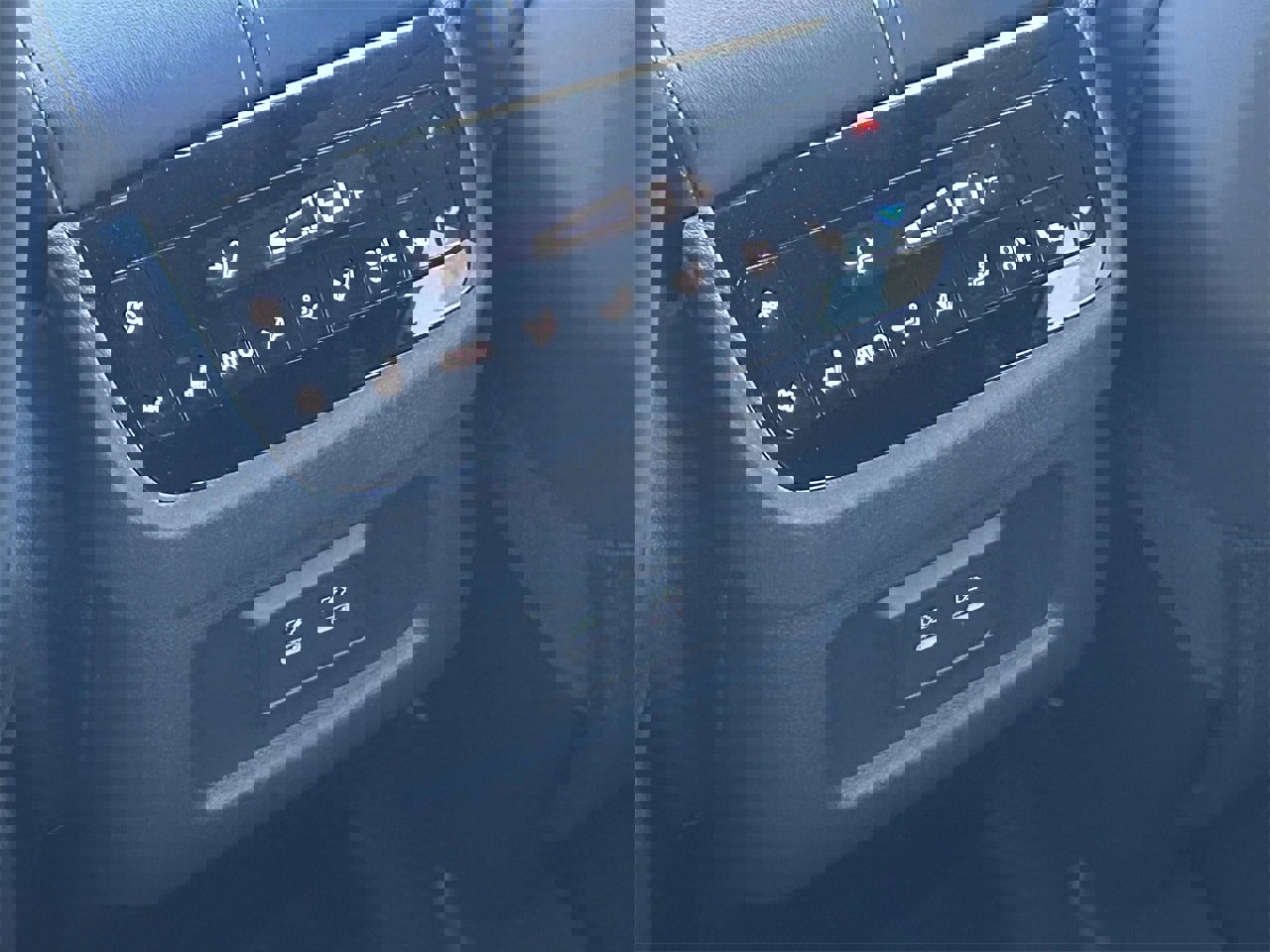 New 2026 INFINITI QX60 Luxe w/ Dark Cargo Package image 16