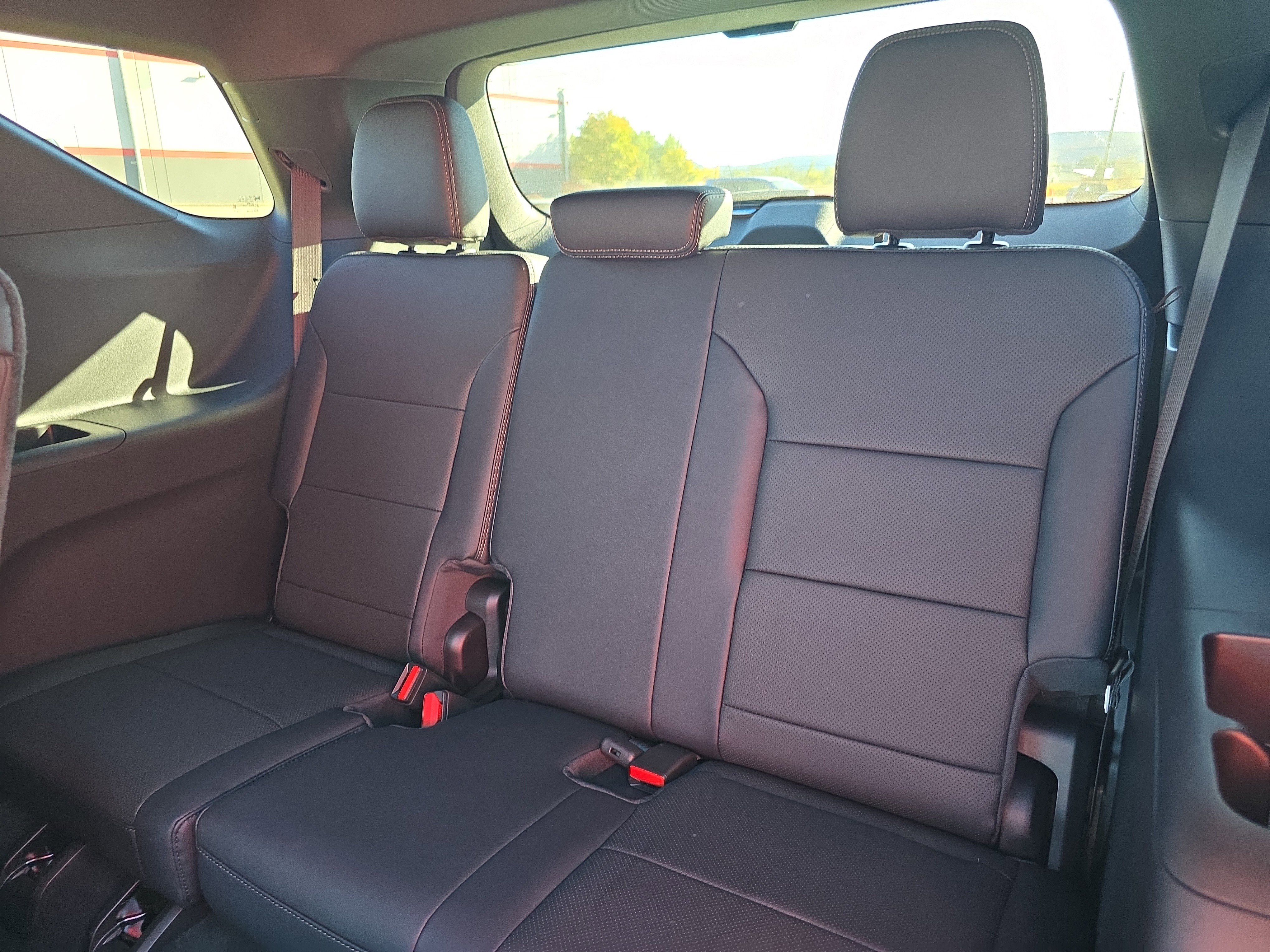 New 2026 Chevrolet Traverse High Country w/ LPO, Floor Liner Package image 15
