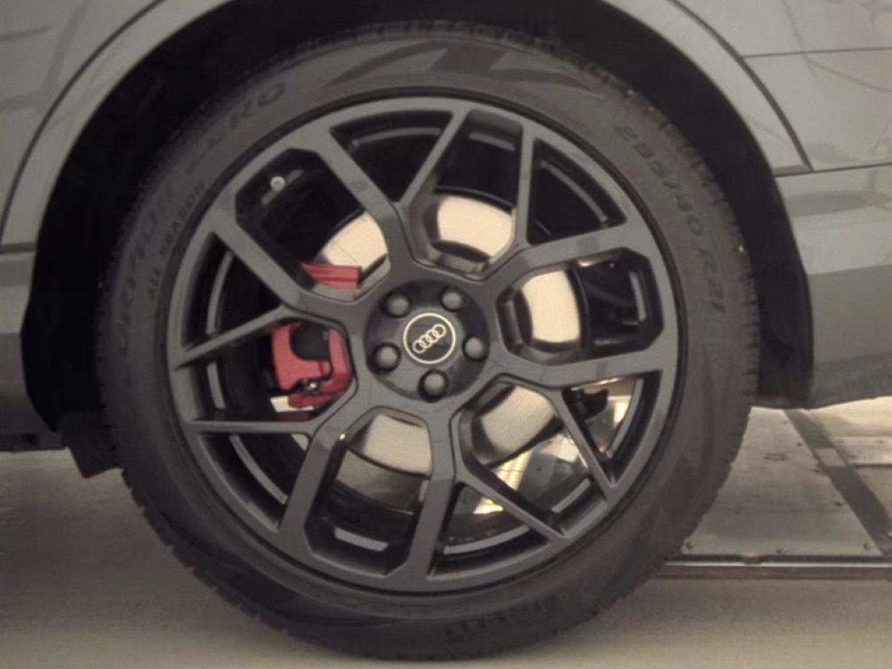 Used 2025 Audi SQ7 Premium Plus AWD/4WD image 16