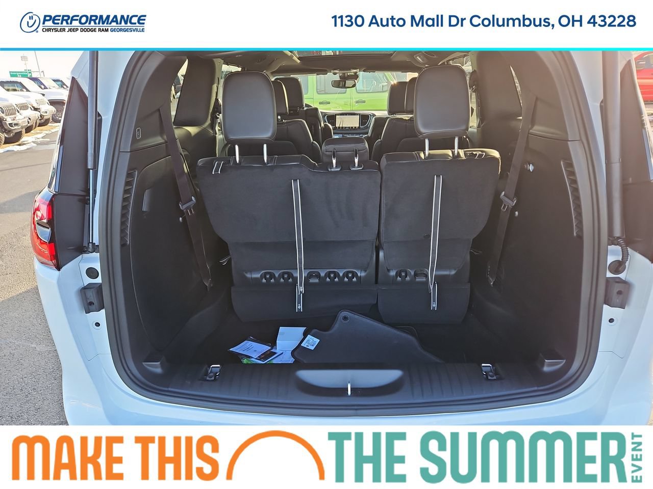 New 2026 Chrysler Pacifica Select AWD/4WD image 11