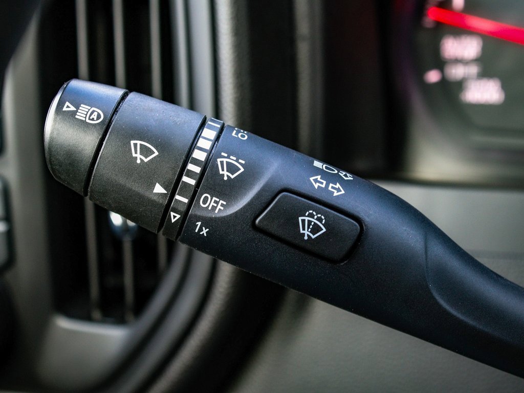 Used 2024 Chevrolet Silverado 1500 Custom image 24