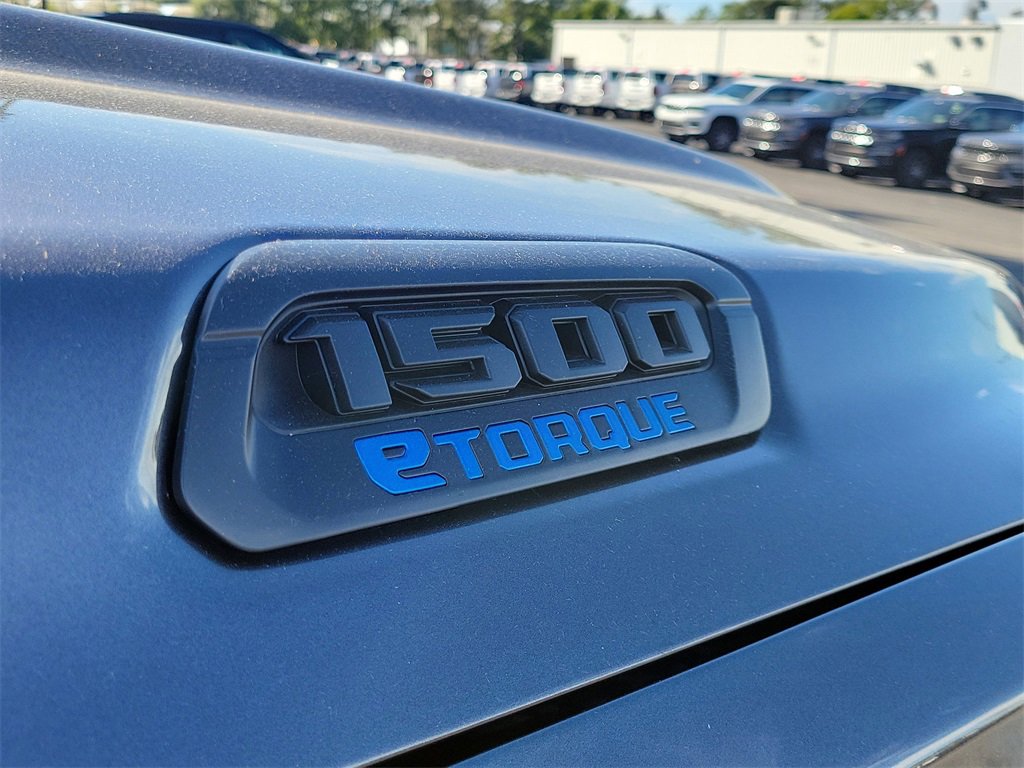 New 2026 RAM 1500 4x4 Crew Cab image 12