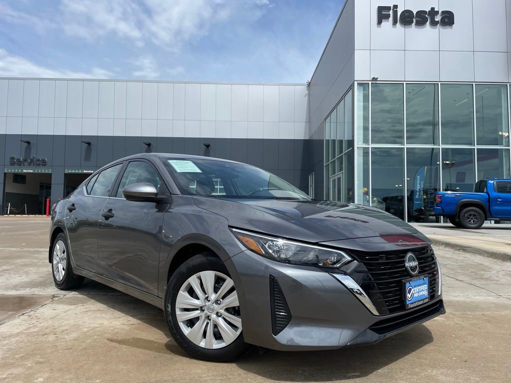 Certified 2025 Nissan Sentra S FWD image 1