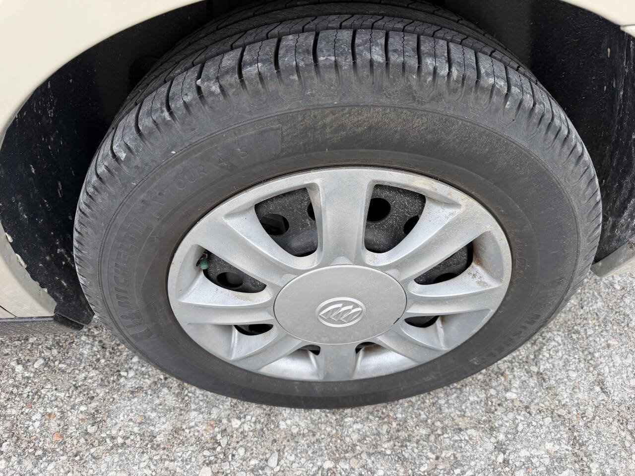 Used 2008 Buick LaCrosse CX FWD image 10
