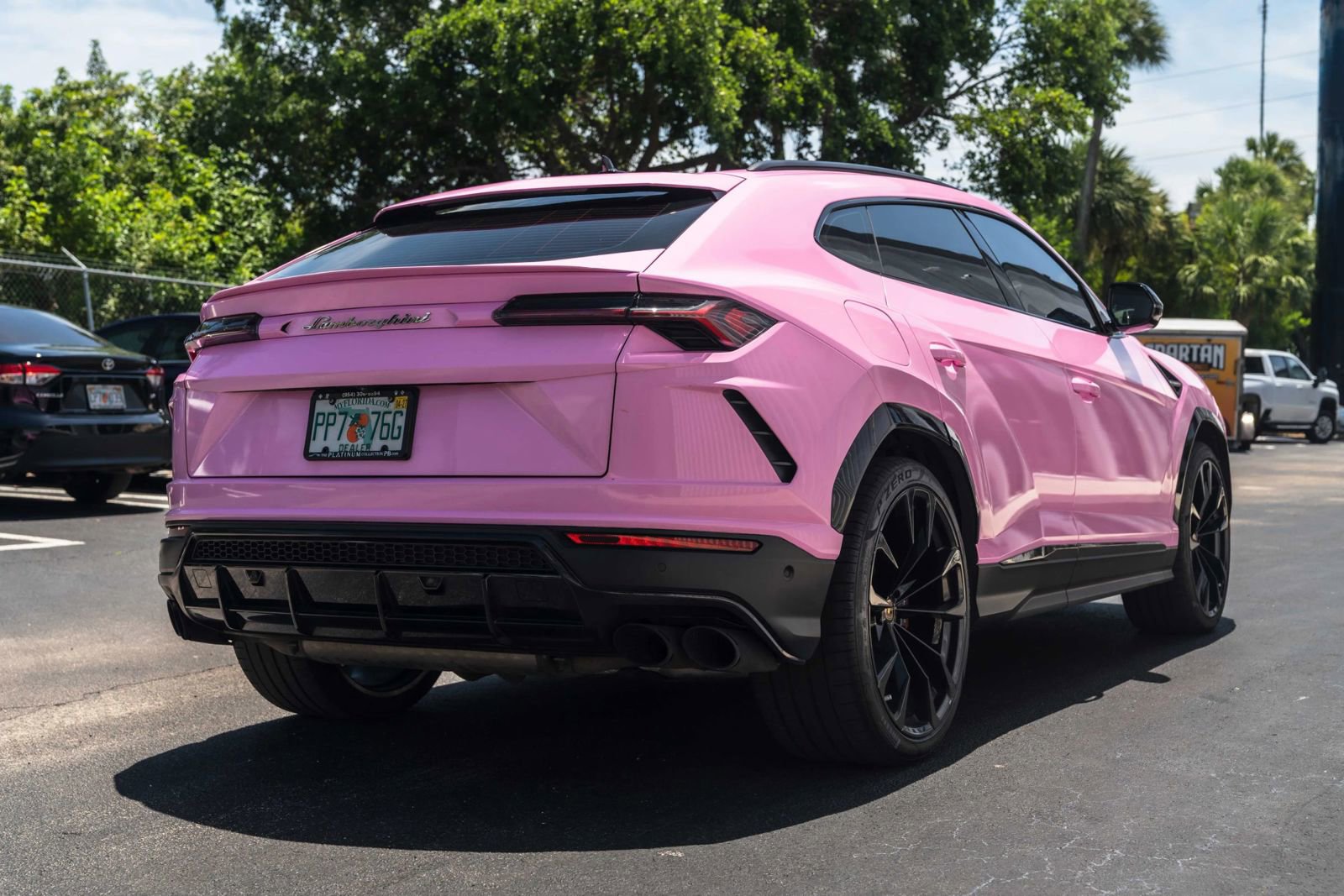 Used 2020 Lamborghini Urus AWD/4WD image 11