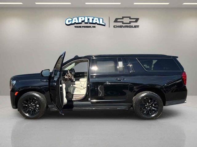 Used 2022 GMC Yukon XL Denali AWD/4WD image 13