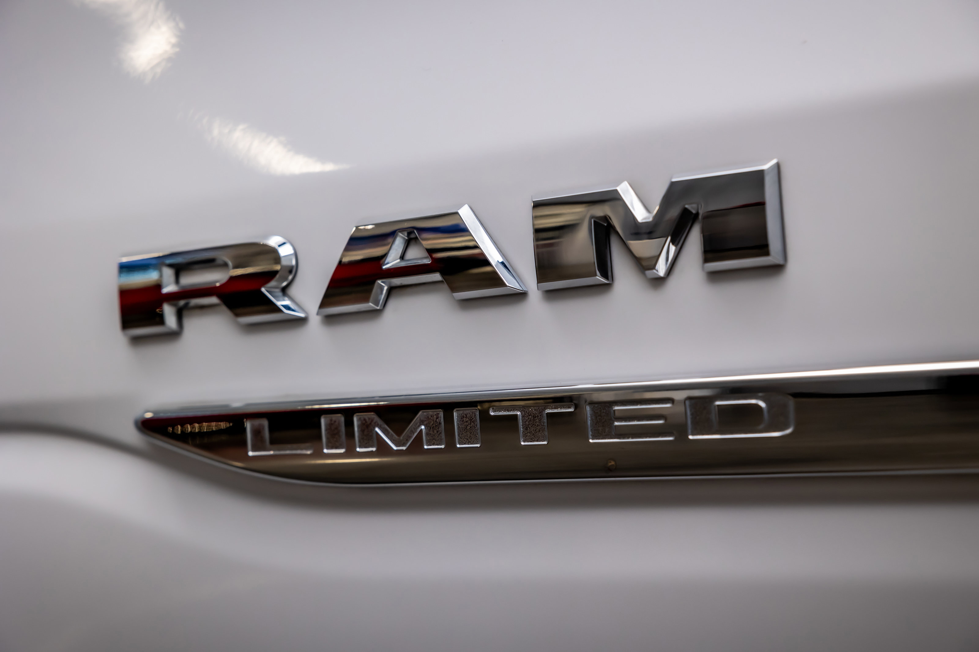 Used 2025 RAM 1500 Limited image 15
