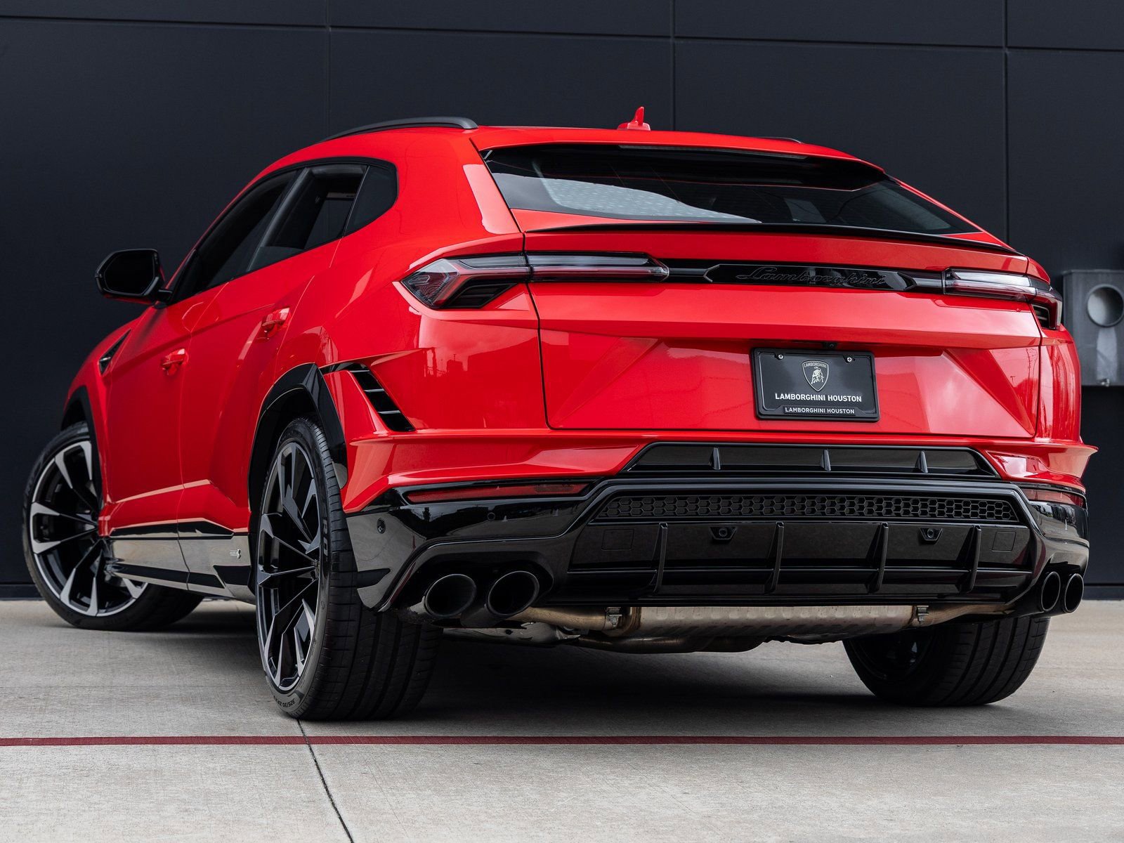Used 2024 Lamborghini Urus S image 6