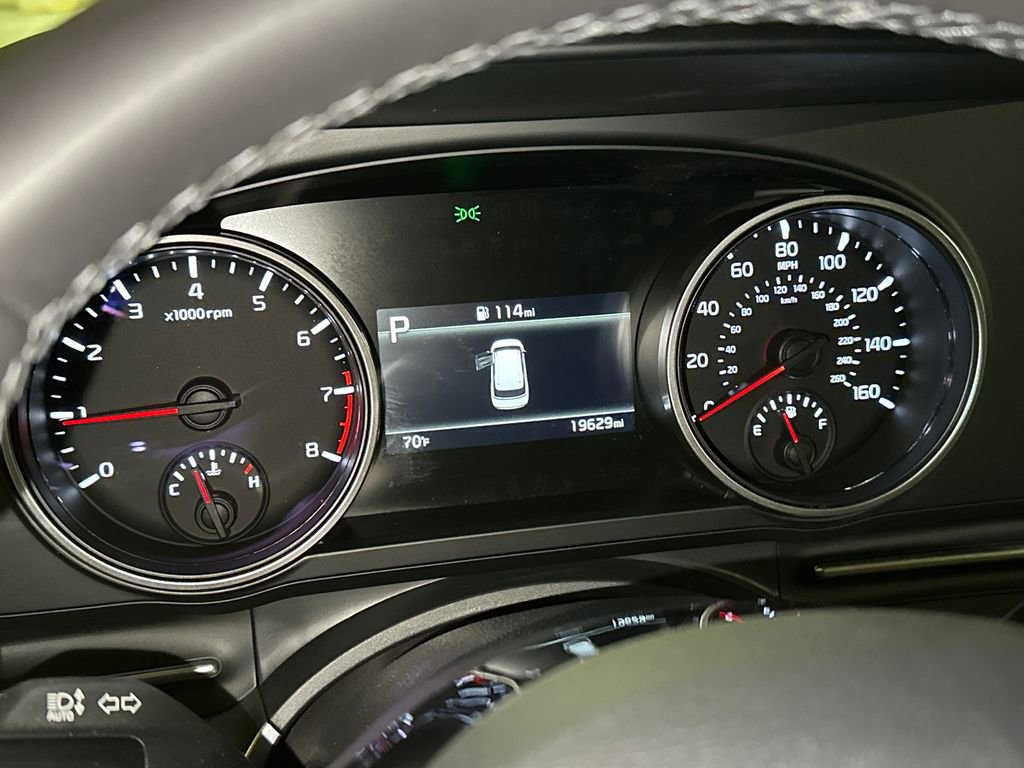 Used 2024 Kia Carnival LX FWD image 19