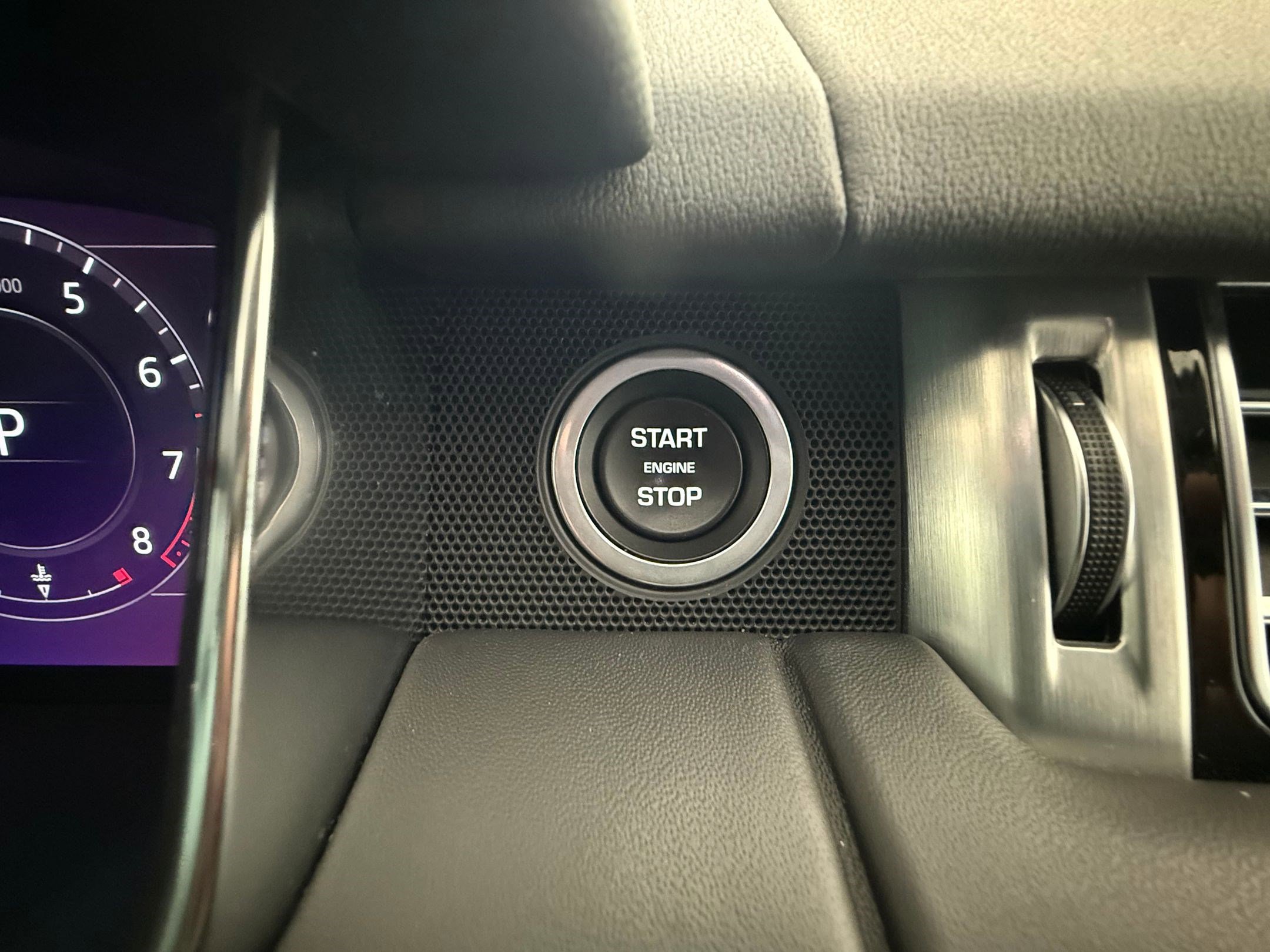 Used 2021 Land Rover Range Rover P525 Westminster Edition LWB image 24