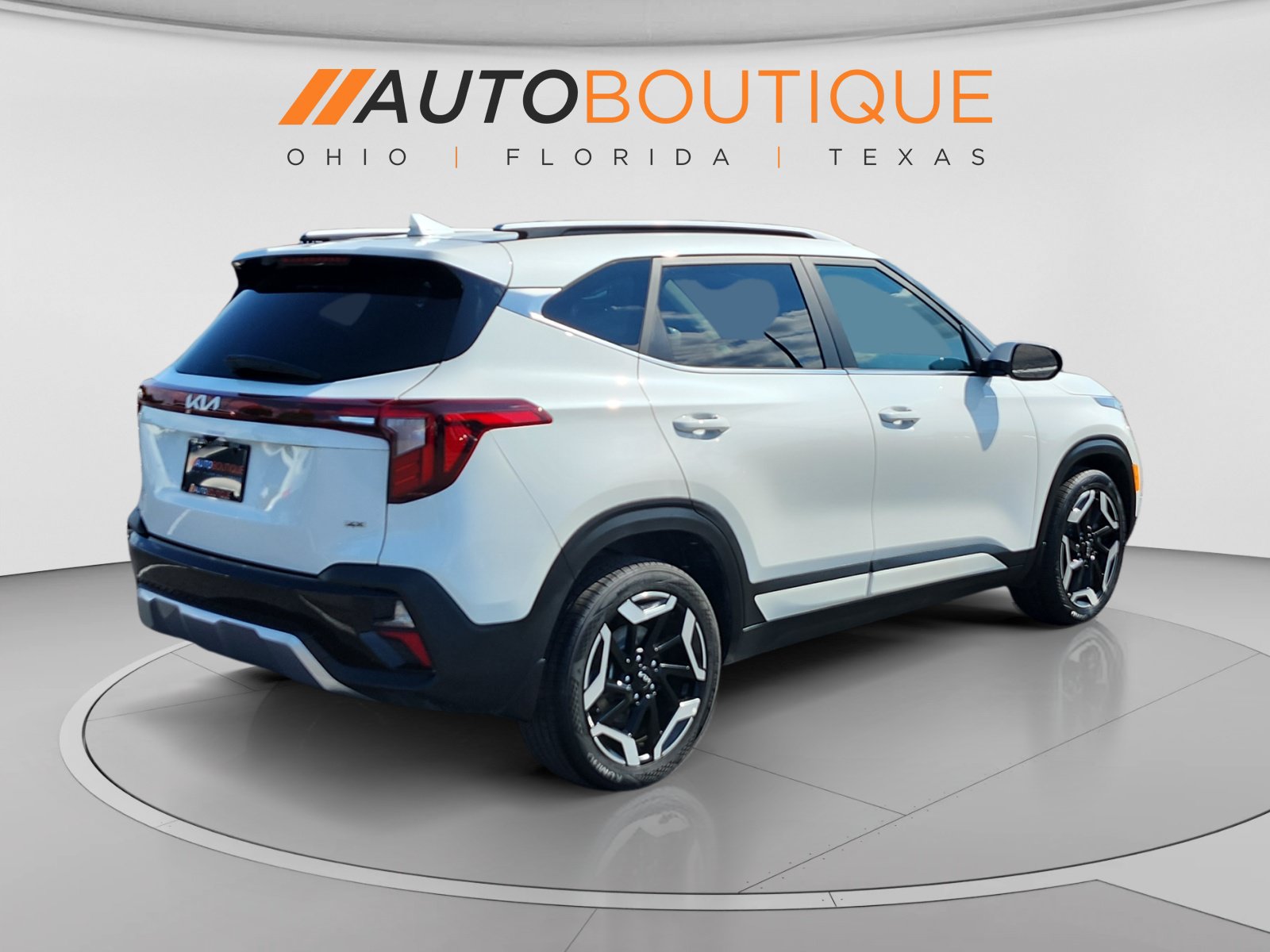 Used 2024 Kia Seltos SX w/ SX Sunroof Package AWD/4WD image 5