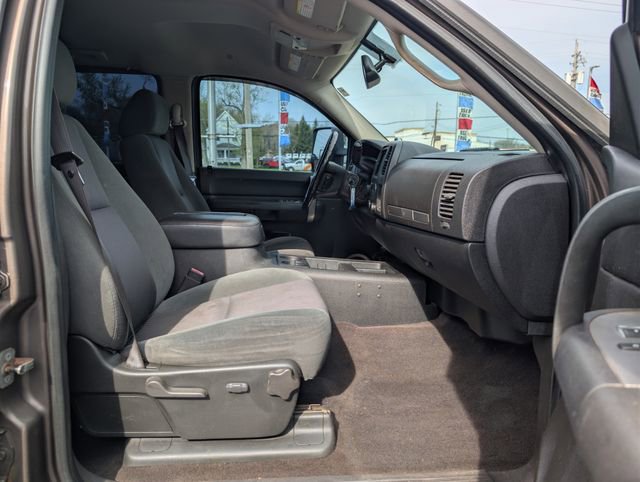 Used 2008 Chevrolet Silverado 2500 LT w/ EZ-Lift Tailgate Package AWD/4WD image 12