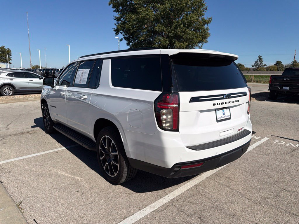 Used 2024 Chevrolet Suburban RST w/ Luxury Package AWD/4WD image 5
