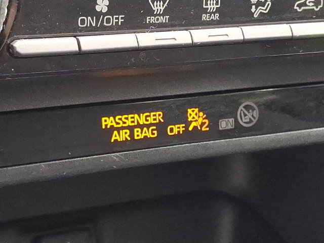 Used 2020 Toyota RAV4 LE w/ All Weather Liner Package AWD/4WD image 20