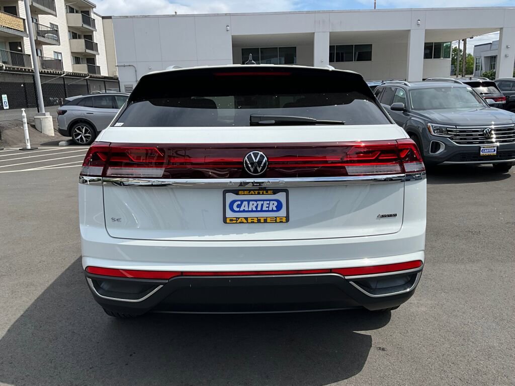 New 2025 Volkswagen Atlas Cross Sport SE image 8