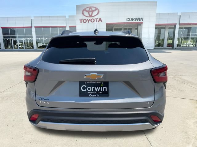 Used 2026 Chevrolet Trax LT w/ Driver Confidence Package FWD image 4
