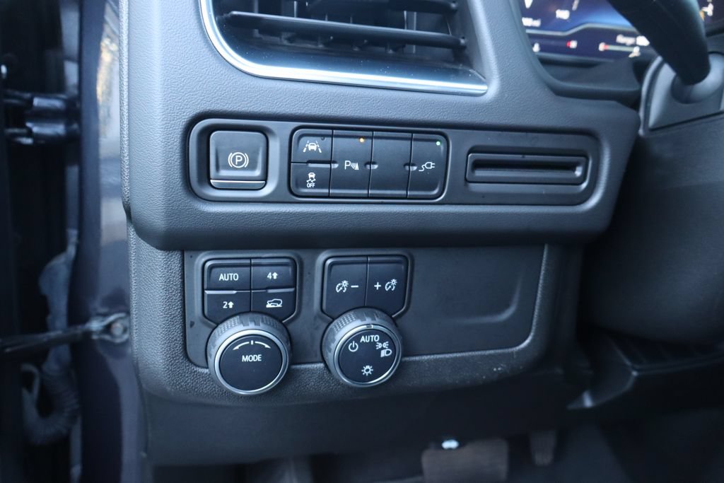 Used 2022 Chevrolet Tahoe RST AWD/4WD image 13