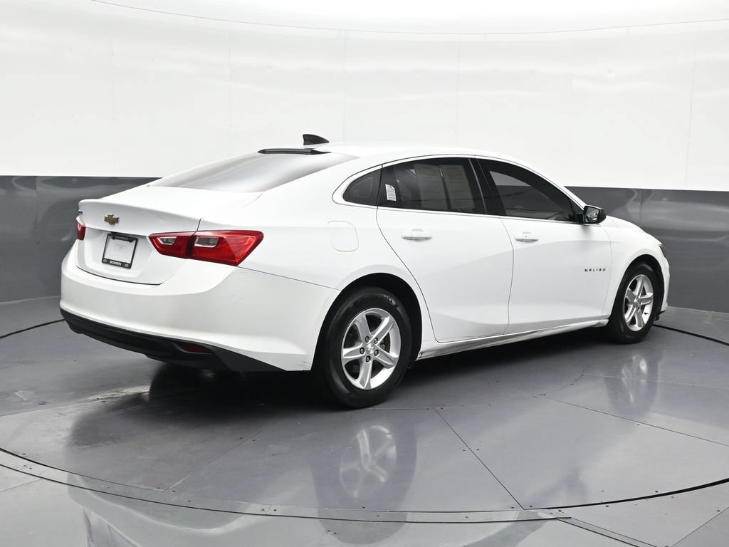 Used 2022 Chevrolet Malibu LS FWD image 5