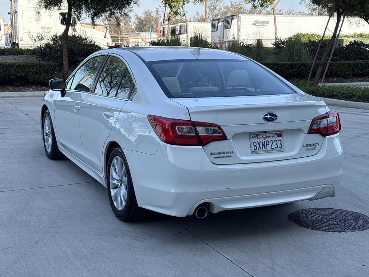 Used 2017 Subaru Legacy 2.5i Premium AWD/4WD image 5