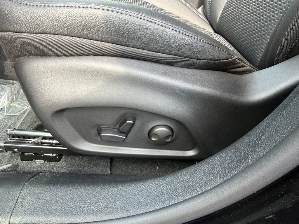 New 2026 Jeep Compass Latitude AWD/4WD image 12