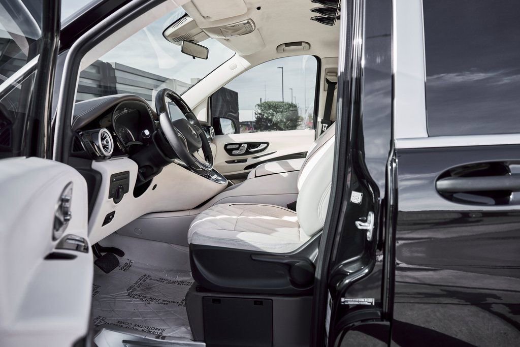 Used 2021 Mercedes-Benz Metris Passenger w/ Premium Safety Package image 35