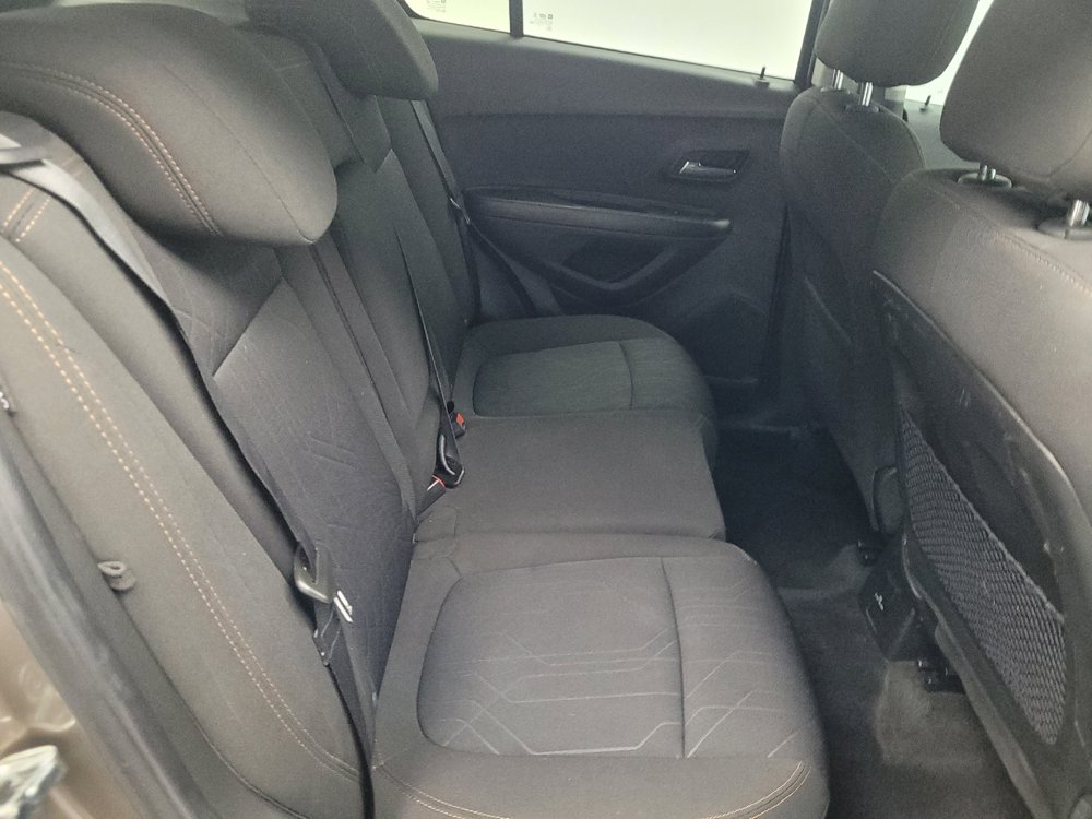 Used 2020 Chevrolet Trax LT FWD image 19