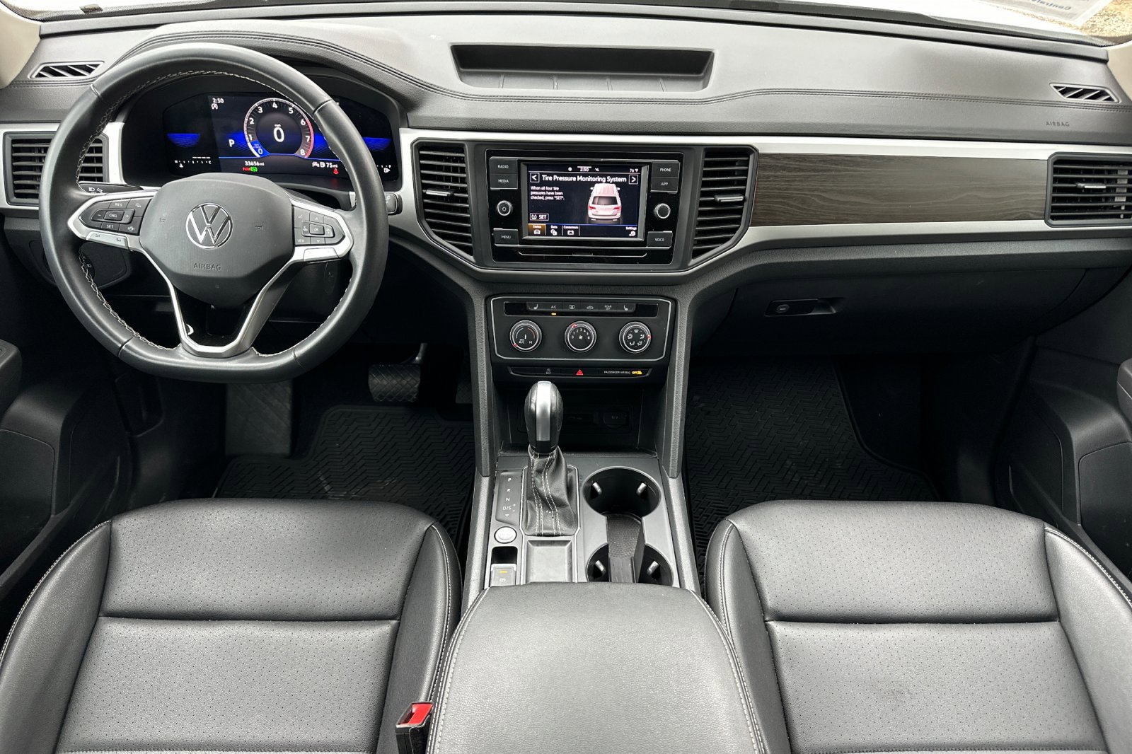 Used 2023 Volkswagen Atlas SE image 13