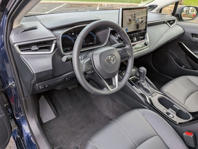 Used 2026 Toyota Corolla XLE FWD image 9