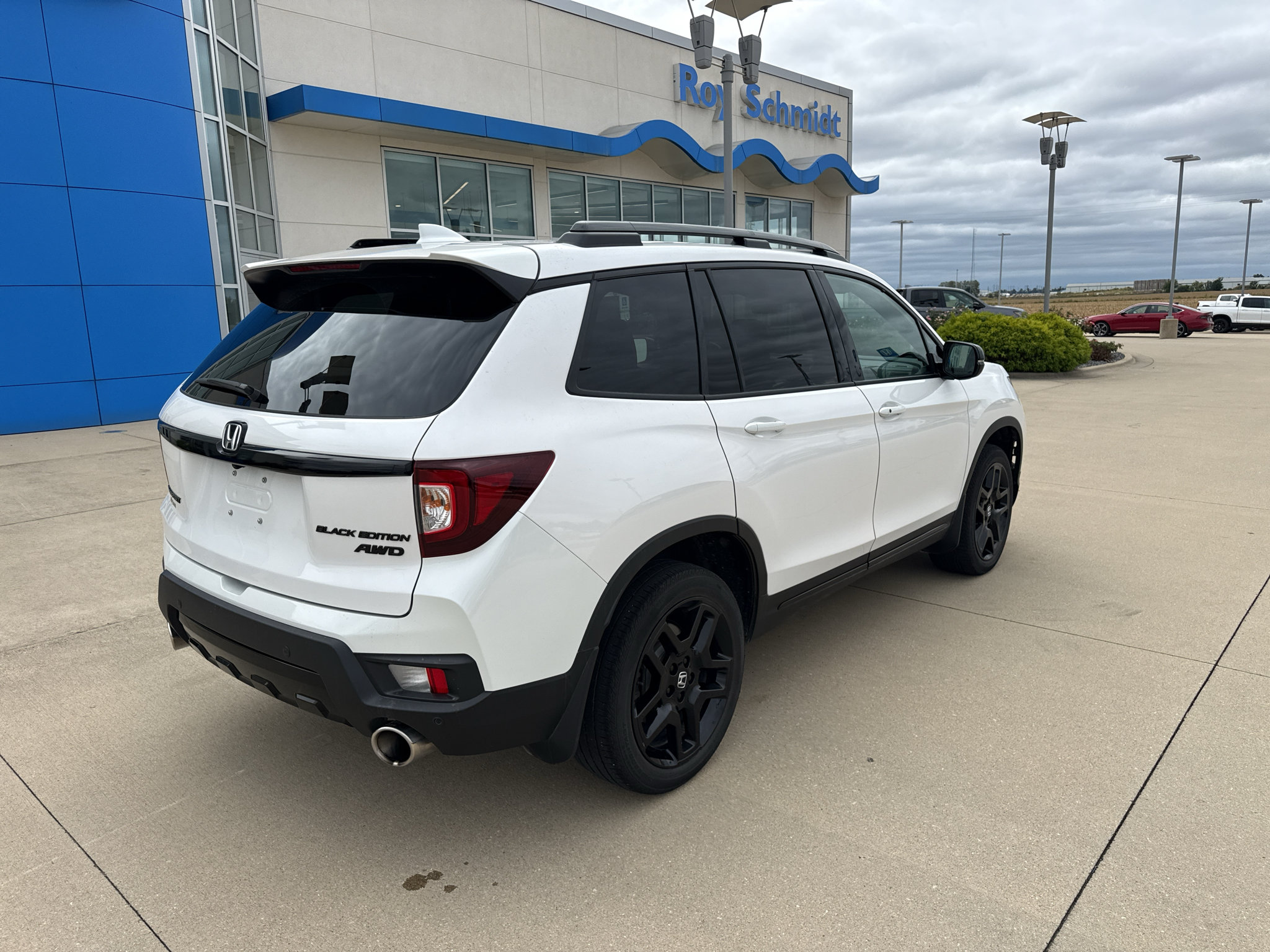 Used 2024 Honda Passport Black Edition image 5