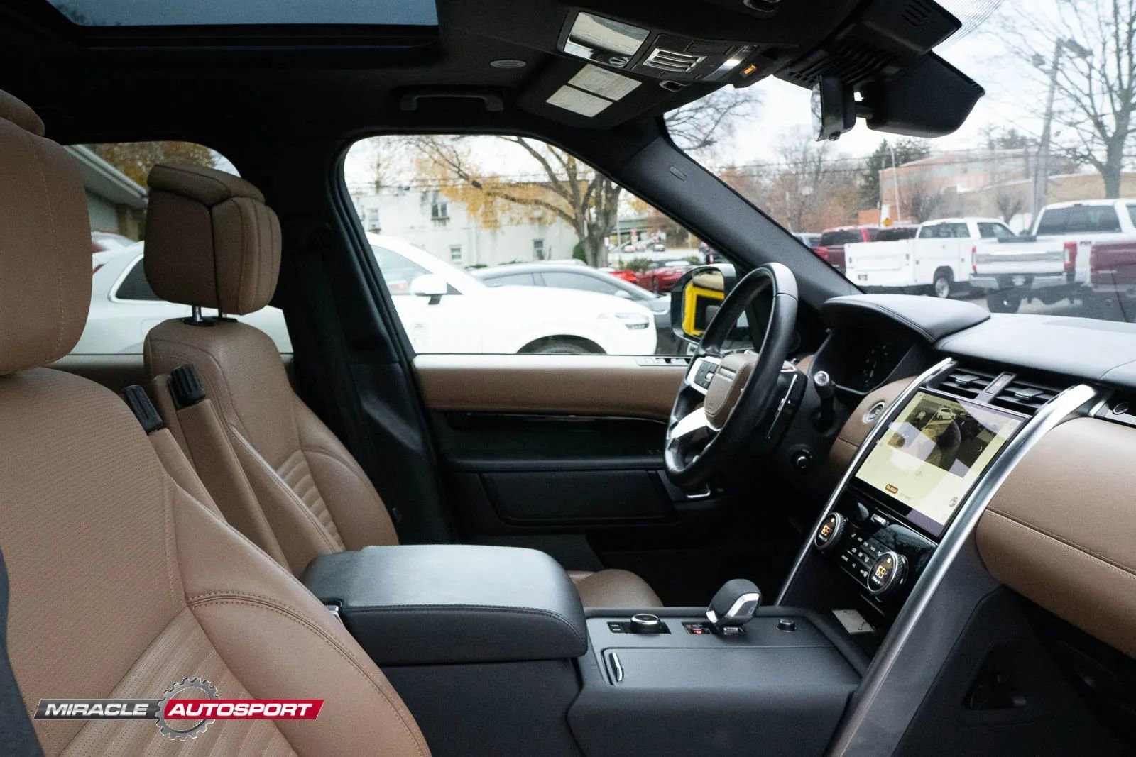 Used 2022 Land Rover Discovery S image 35