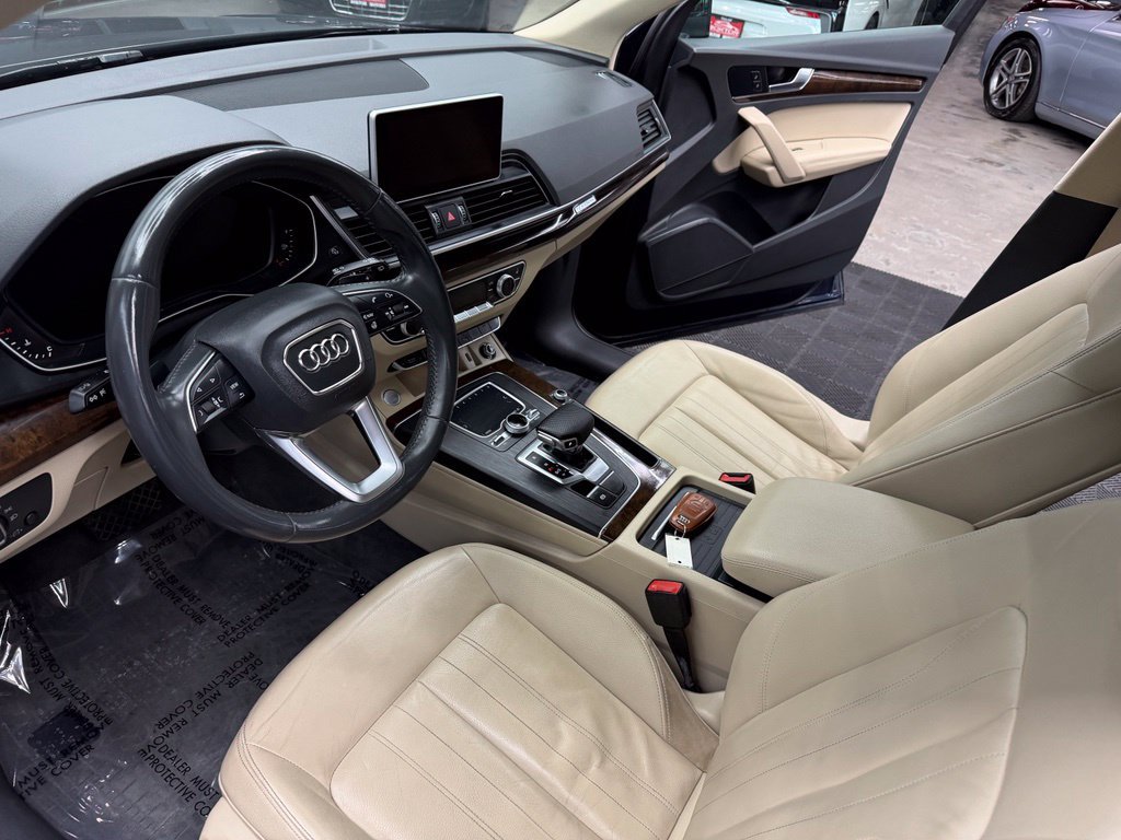 Used 2020 Audi Q5 2.0T Premium Plus w/ Premium Plus Package AWD/4WD image 32