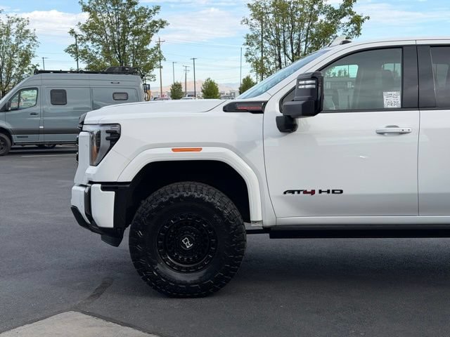 Used 2024 GMC Sierra 3500 AT4 w/ AT4 Premium Plus Package AWD/4WD image 9