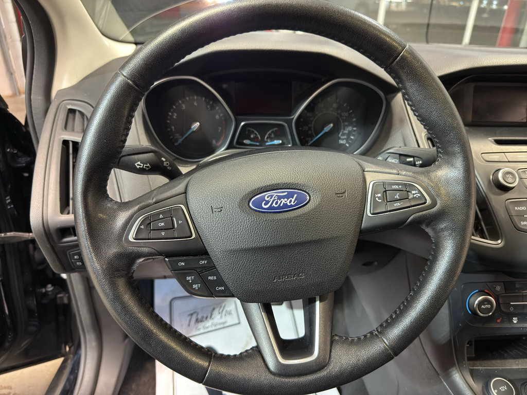 Used 2016 Ford Focus SE FWD image 16
